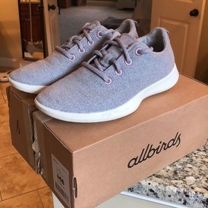 Allbirds merino wool sneakers - practically new!